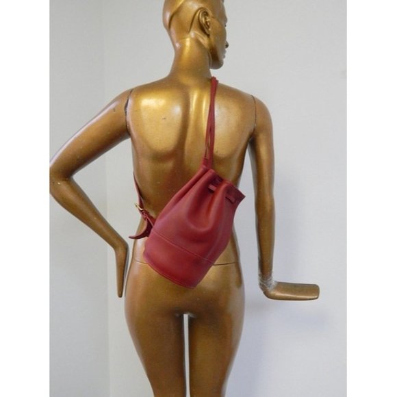 Sold on ALLAMODA .shop - COACH Vintage Red Leather Drawstring Backpack - Picture 3 of 12